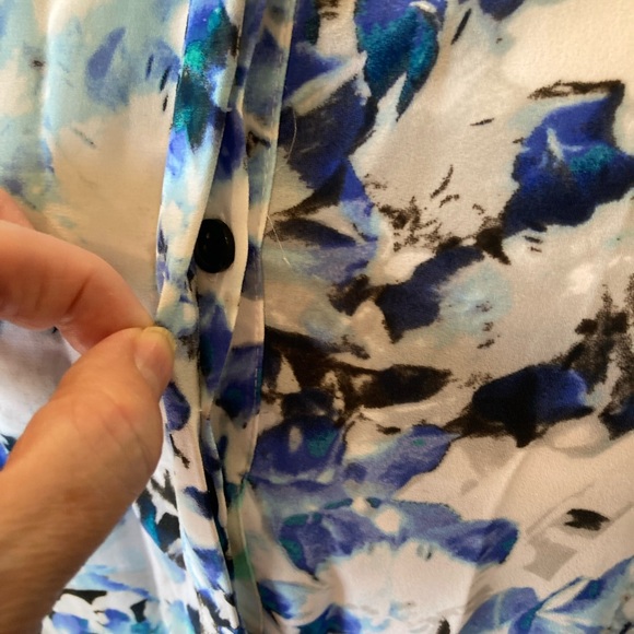 Apt. 9 Sleeveless Button Top Blue Print Loose Fit Size 0X Great worn with jeans! - Picture 4 of 6